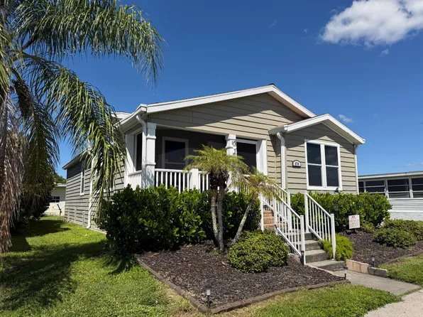 674 Brigantine Blvd, N Ft Myers, FL 33917