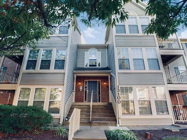 13100 Briarcliff Ter #812 — Photo 4