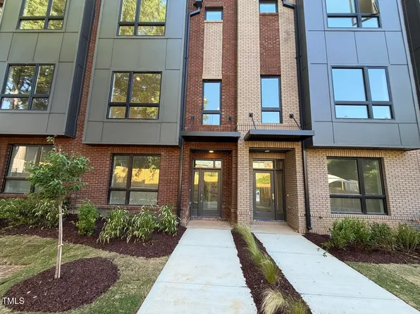 704 Chatham View Rd #12, Cary, NC 27511
