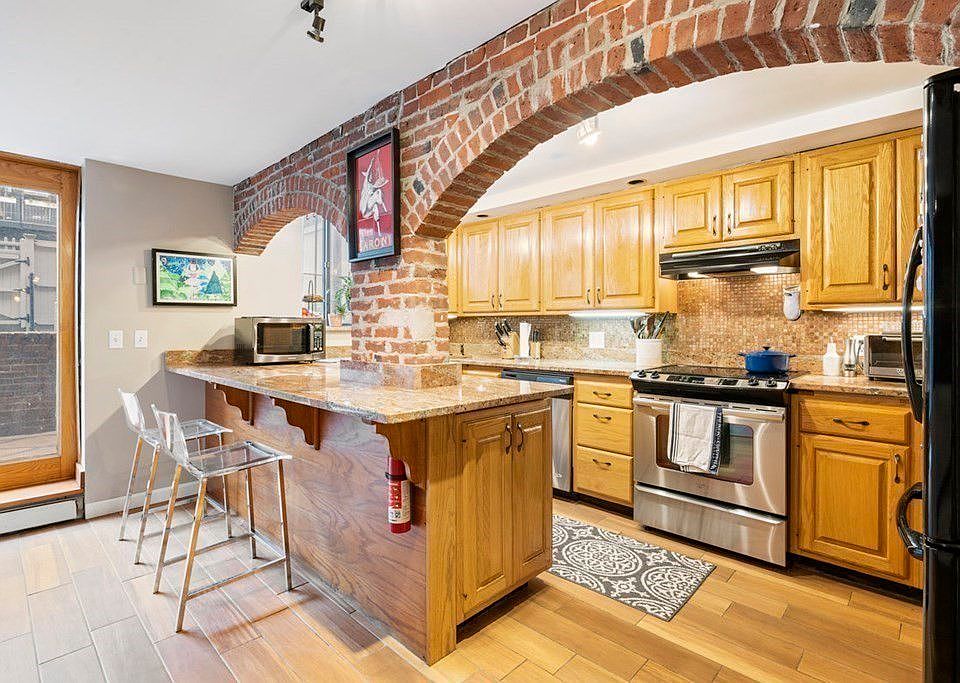 1st image of 34 Union Park St #1