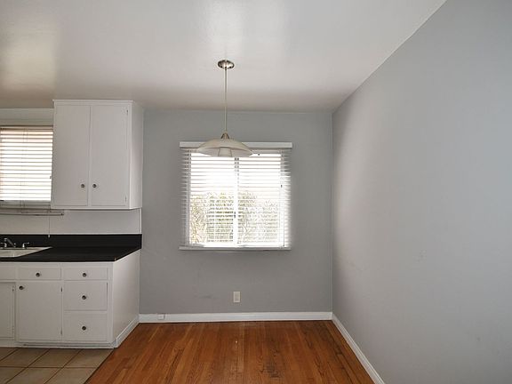 4th image of 11143 Aqua Vista St APT 2