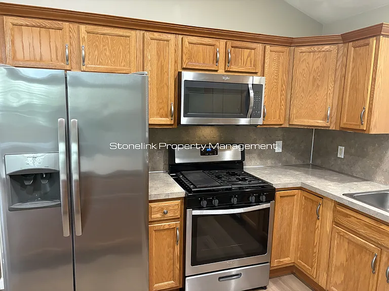 32 Horace St — Photo 9