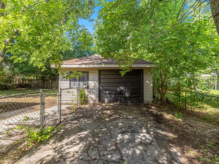 5228 Fletcher St — Photo 24