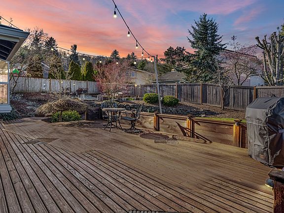 3rd image of 1857 Hillside Dr NE