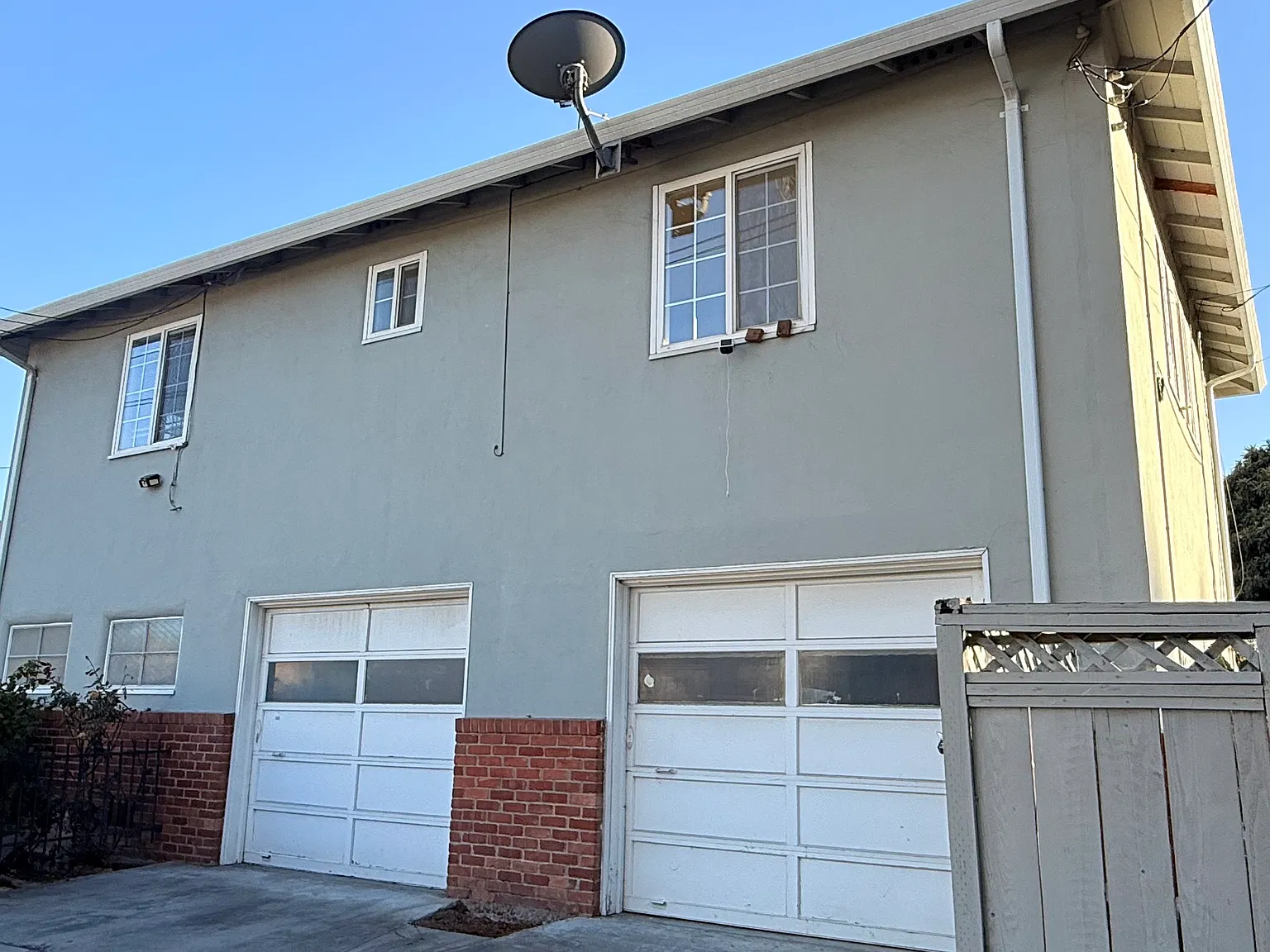 2 bed, 900 sqft, $3,180 — Photo 3
