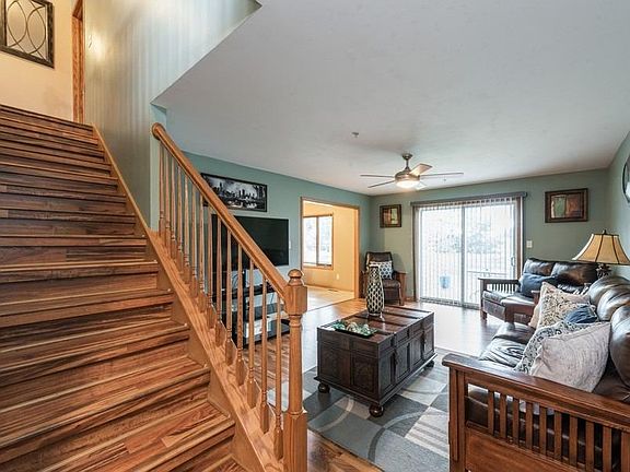 3rd image of 3045 Topaz Dr