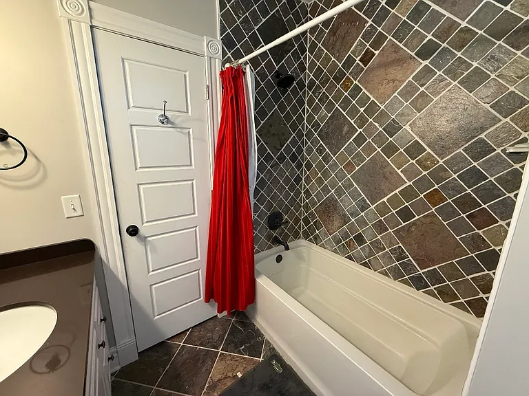 67 Trinity Pl — Photo 11