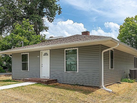 2nd image of 103 S Forest Ave