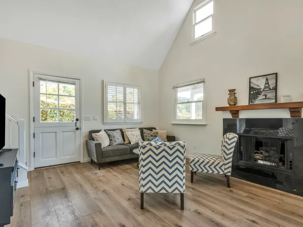 1201 Spur Valley Rd, Goleta, CA 93117