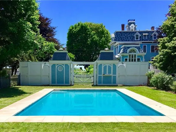 97 Linden Avenue, Branford, CT 06405