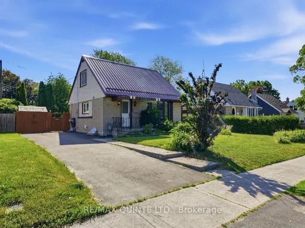 59 4th Ave, Quinte West, ON K8V 5N5