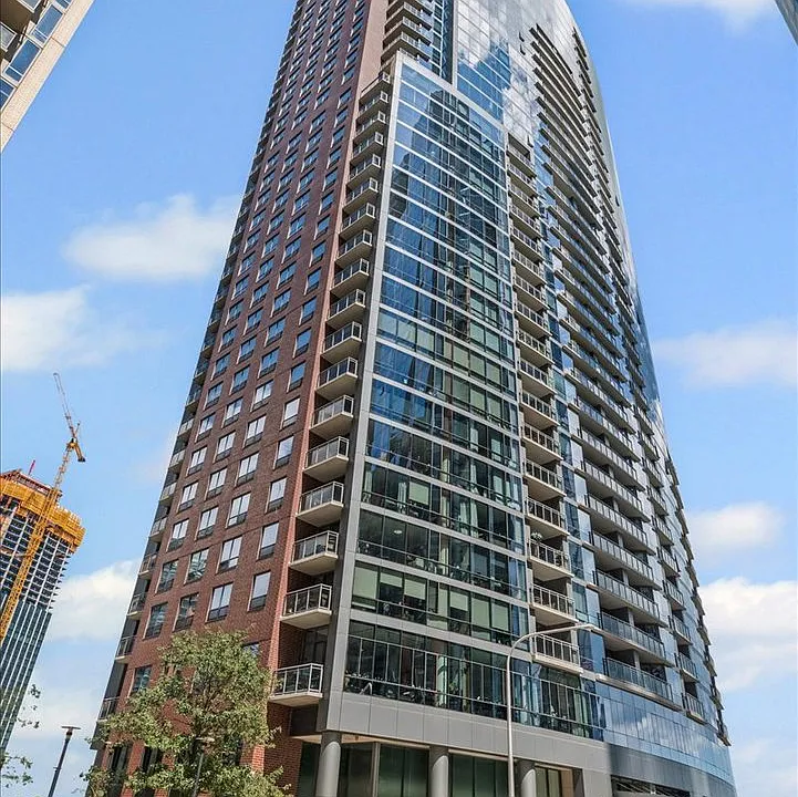 450 E Waterside Dr #2903