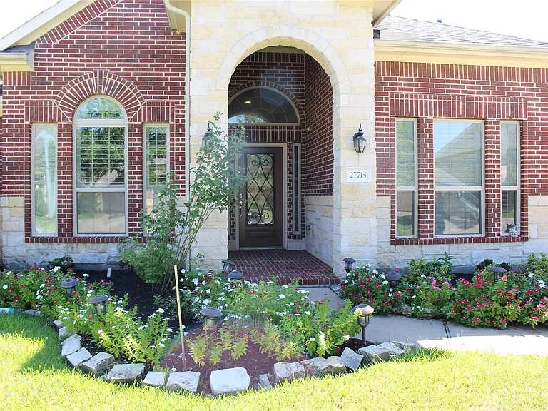 27715 Halls Farms Ln — Photo 3