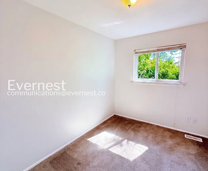 4224 Frazho Rd — Photo 20