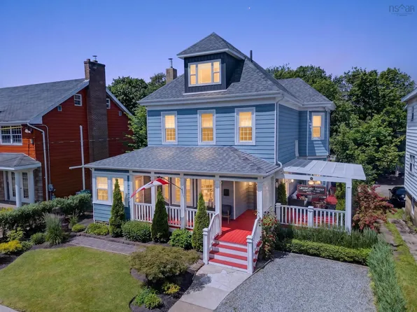 83 Whitney Ave, Sydney, NS B1P 4Z8