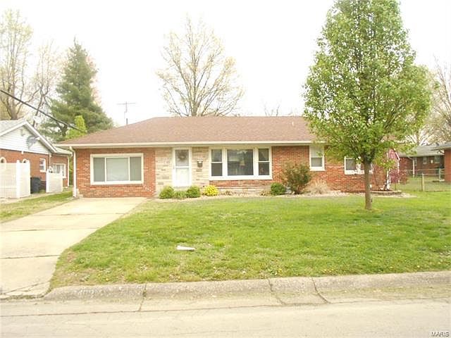 2nd image of 3408 Terrace Ln