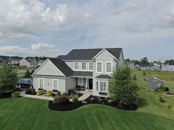 5444 Sycamore Ln, Hamburg, NY 14075