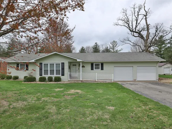 1614 Seymour Ave, Hillsboro, IL 62049