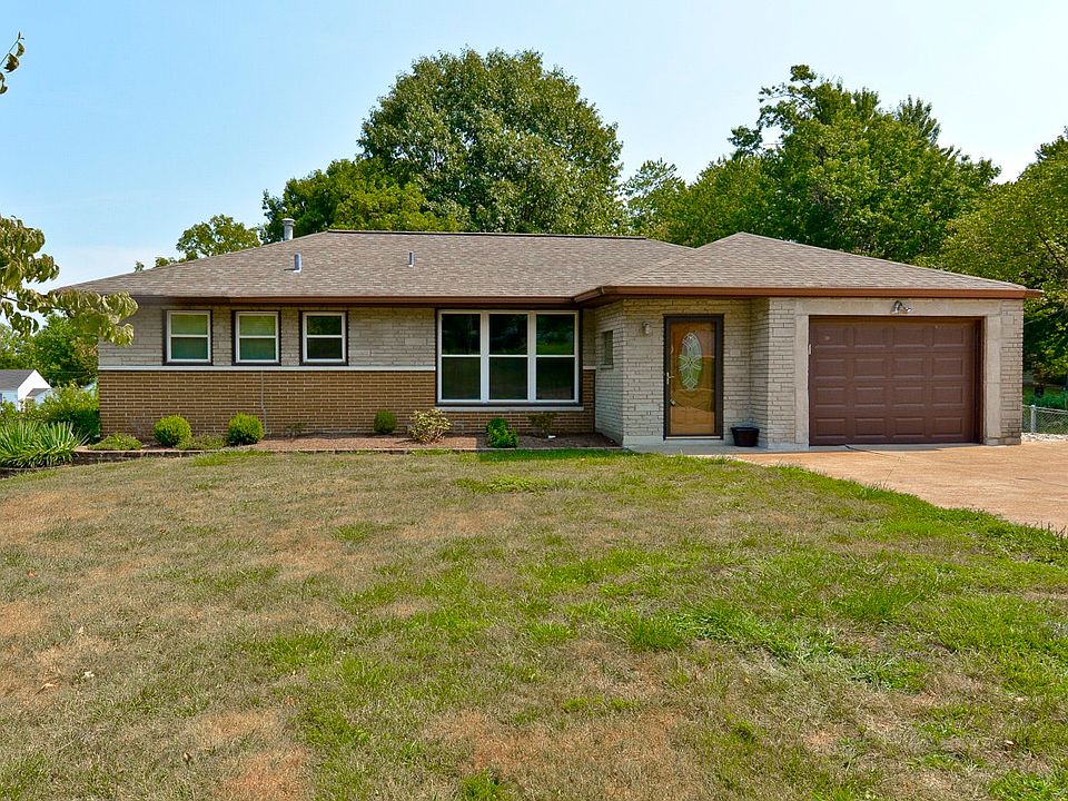1st image of 1025 Poplar Dr