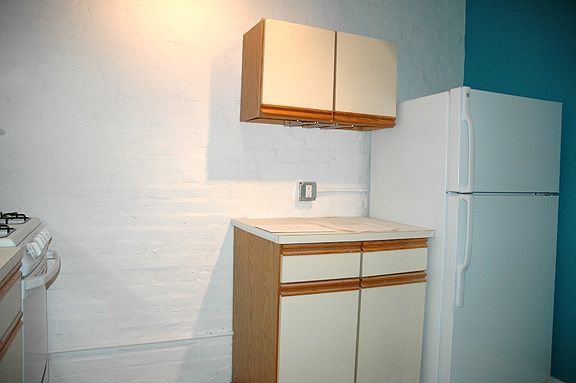 4th image of 29 1/2 Eld St