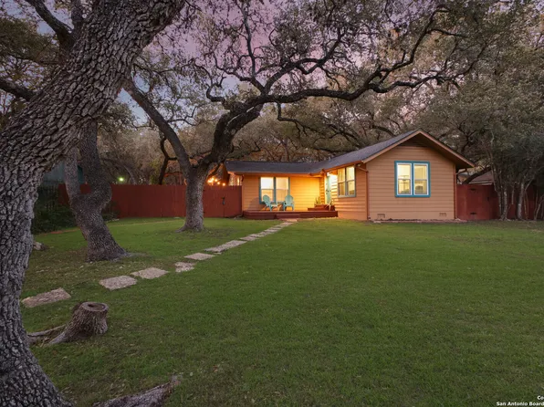 303 S Manton Ln, San Antonio, TX 78213