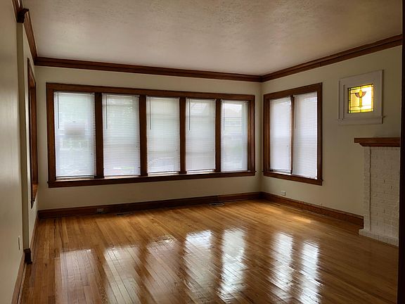 2nd image of 1520 N Leclaire Ave #1