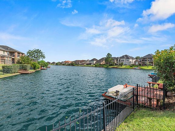 3rd image of 3947 Catania Bay Ct