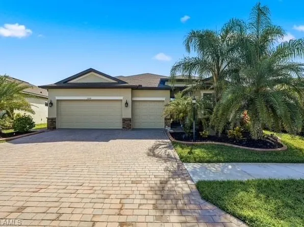 3304 Menores WAY, FORT MYERS, FL 33905
