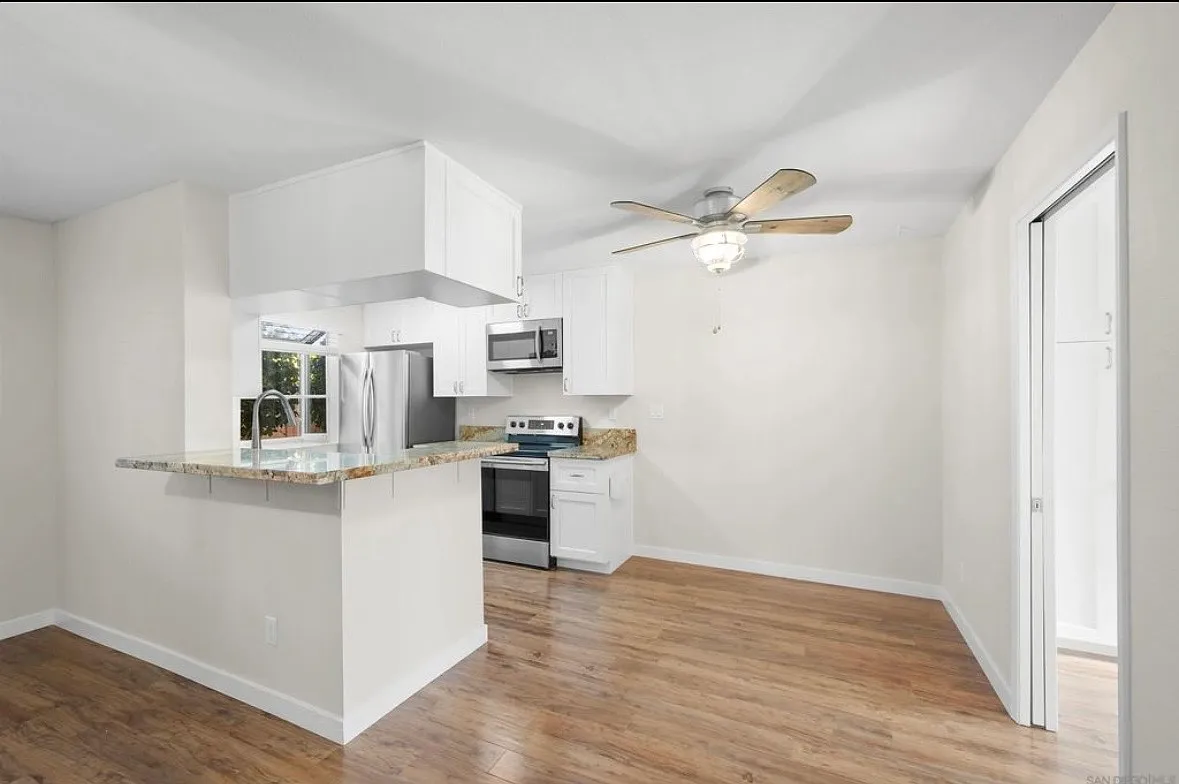 2 bed, 865 sqft, $3,000 — Photo 3