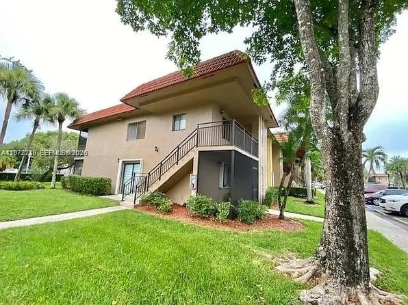 215 Lakeview Dr APT 203, Fort Lauderdale, FL 33326