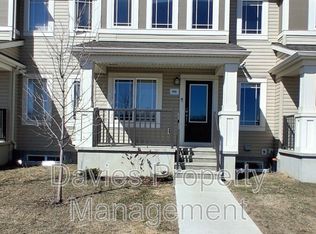 990 Stillwater Blvd NW, Edmonton, AB T6M1L6