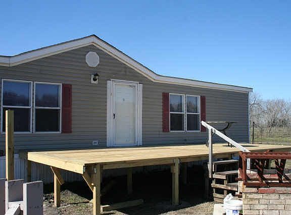 2nd image of 854 NW County Road 2090