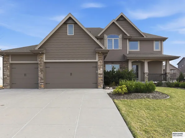 12411 Osprey Ln, Papillion, NE 68046