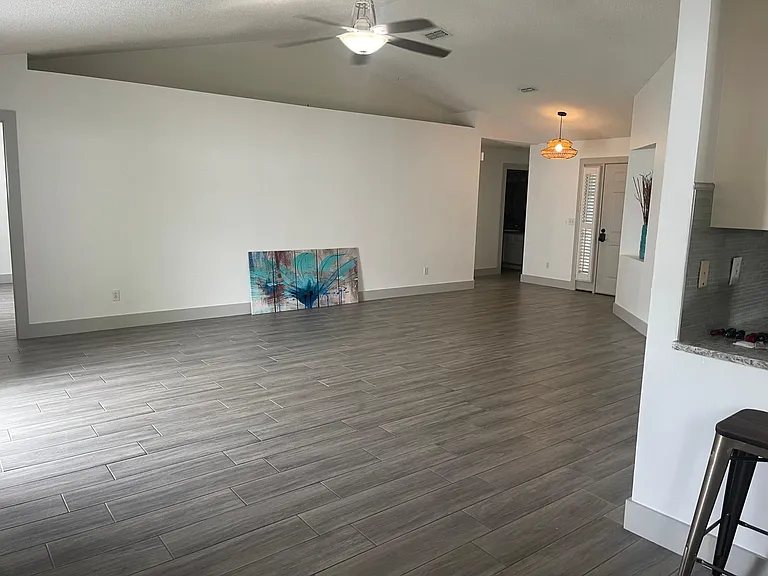 465 Island View Cir — Photo 23