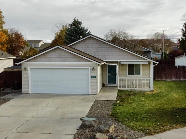 2830 NW 9th Ln, Redmond, OR 97756