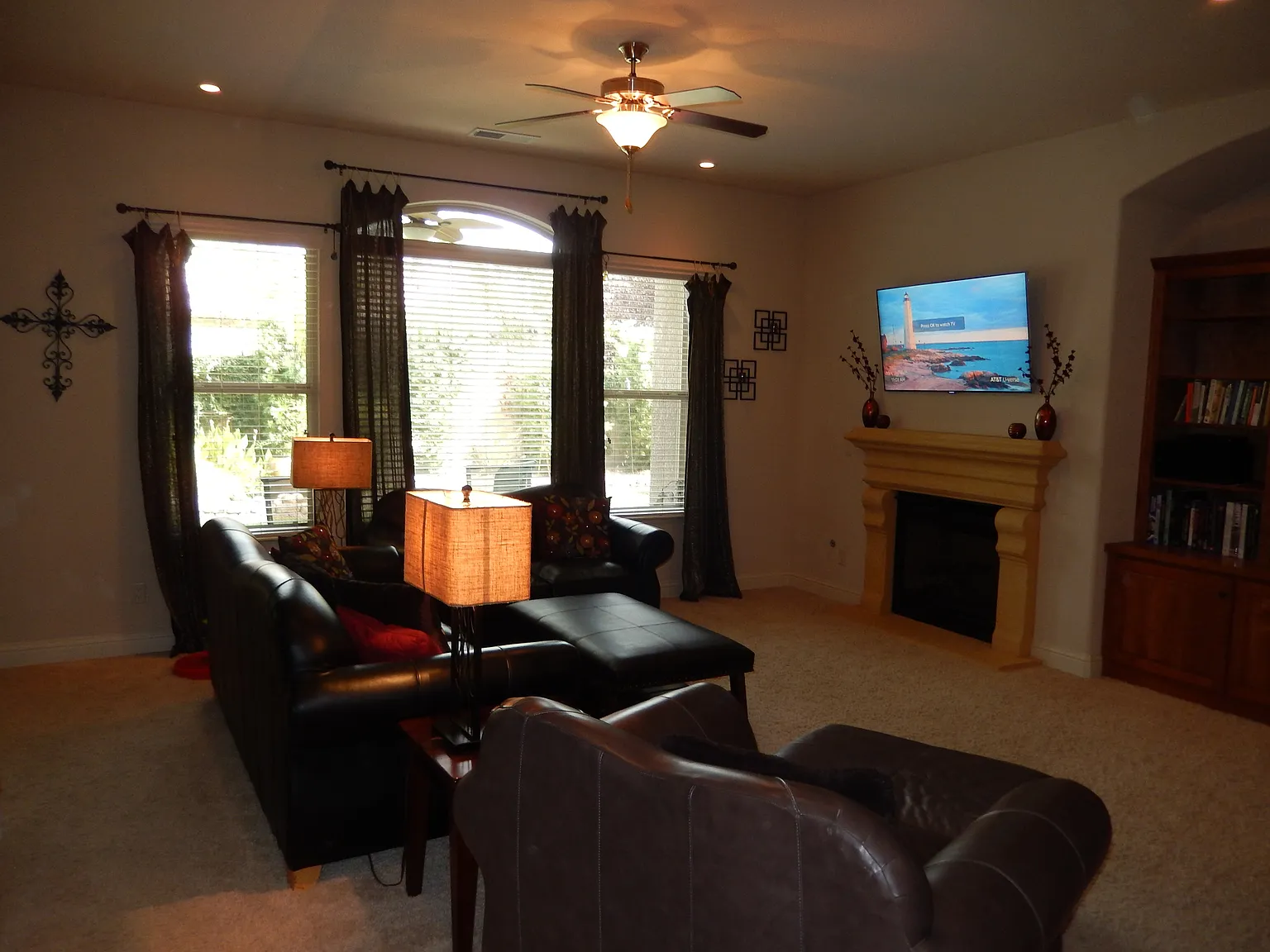 1428 E Via Marbella Dr photo 1