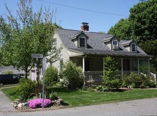 4 Cottage St, South Hamilton, MA 01982