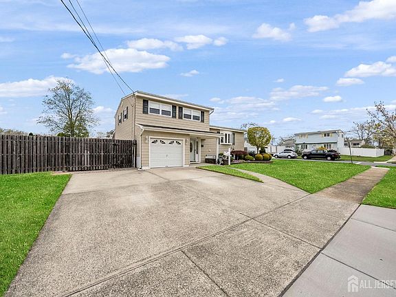 4th image of 11 Jersey Ave