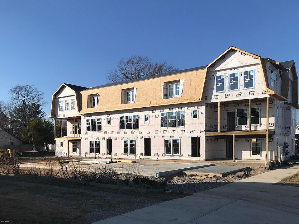 1st image of 120 N Barton St #1
