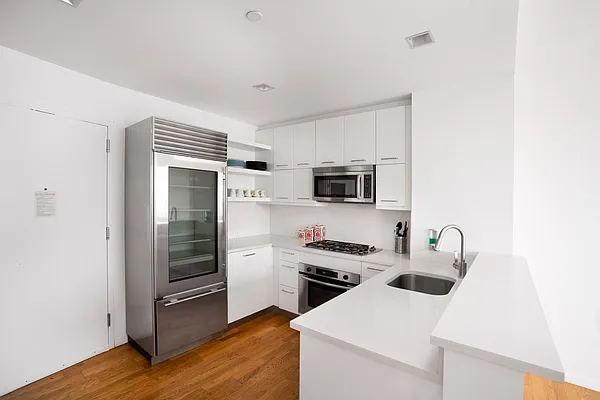 Rented by Keller Williams NYC | media 20
