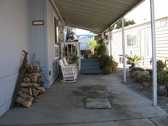 4th image of 299 Maui Cir