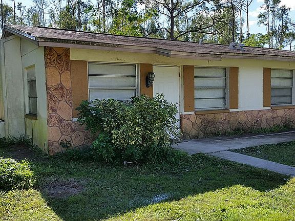 2nd image of 2056/2058 Eloise Cir