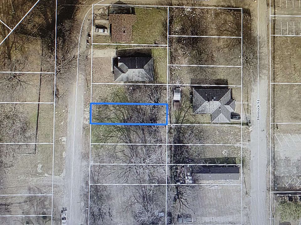 2nd image of 1312 James St Lot 27-28