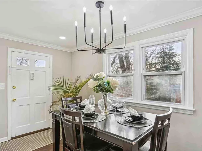 7502 Alfred Dr — Photo 2