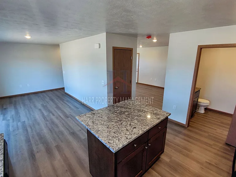 Sundance Ridge / Hitching Place — Photo 11