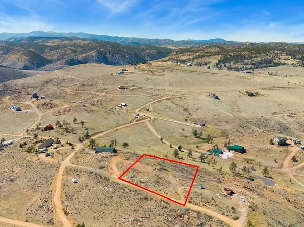 104 Twin Pillars Dr, Livermore, CO 80536