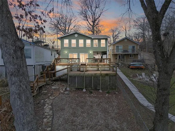 76 Quiet Oaks Dr, Sunrise Beach, MO 65079