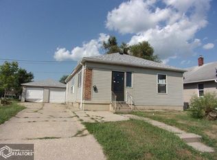 606 Woodbury St, Marshalltown, IA