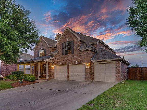 4th image of 4206 Lone Oak Dr