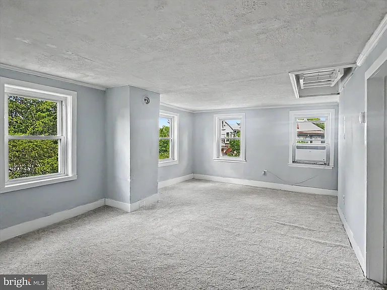 5949 Conover Rd — Photo 7
